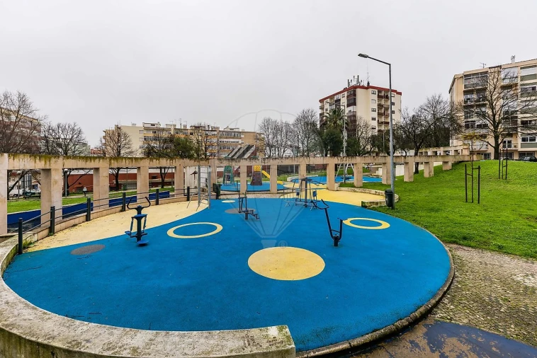 Apartamento T2 para Venda em Seixal, Arrentela e Aldeia de Paio Pires Foto 32