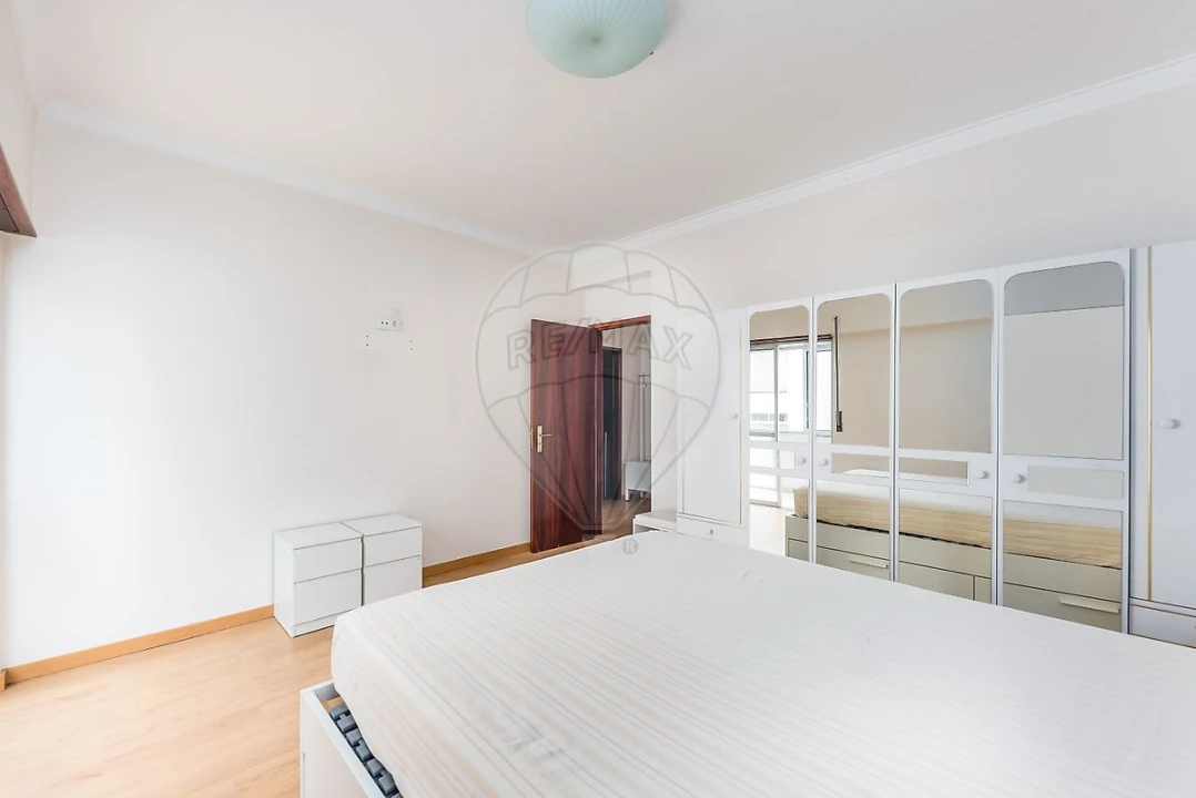 Apartamento T2 para Venda em Seixal, Arrentela e Aldeia de Paio Pires Foto 16