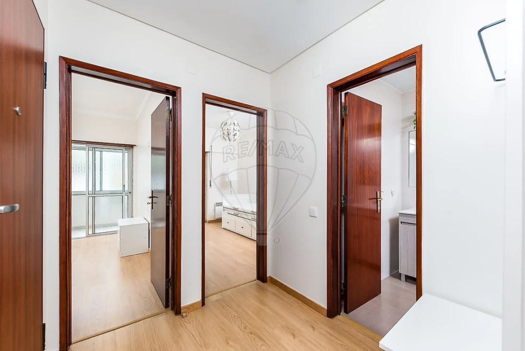 Apartamento T2 para Venda em Seixal, Arrentela e Aldeia de Paio Pires Foto 14