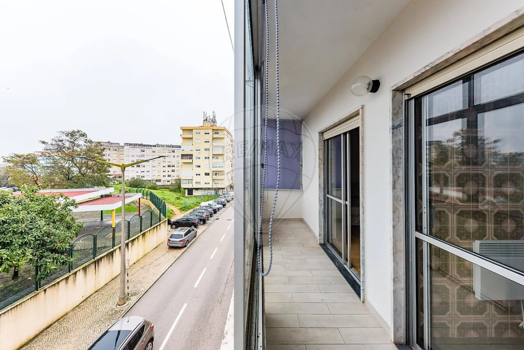 Apartamento T2 para Venda em Seixal, Arrentela e Aldeia de Paio Pires Foto 11