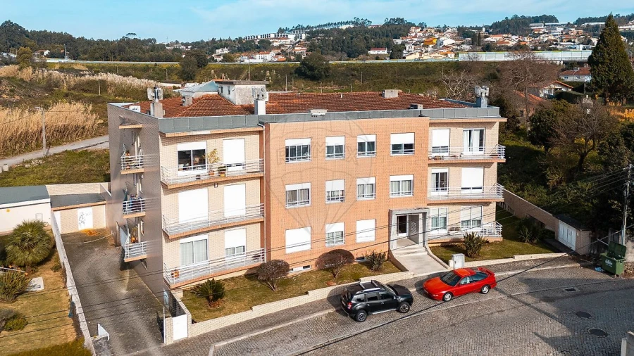 Apartamento T2 para Venda em Grijó e Sermonde Foto 25