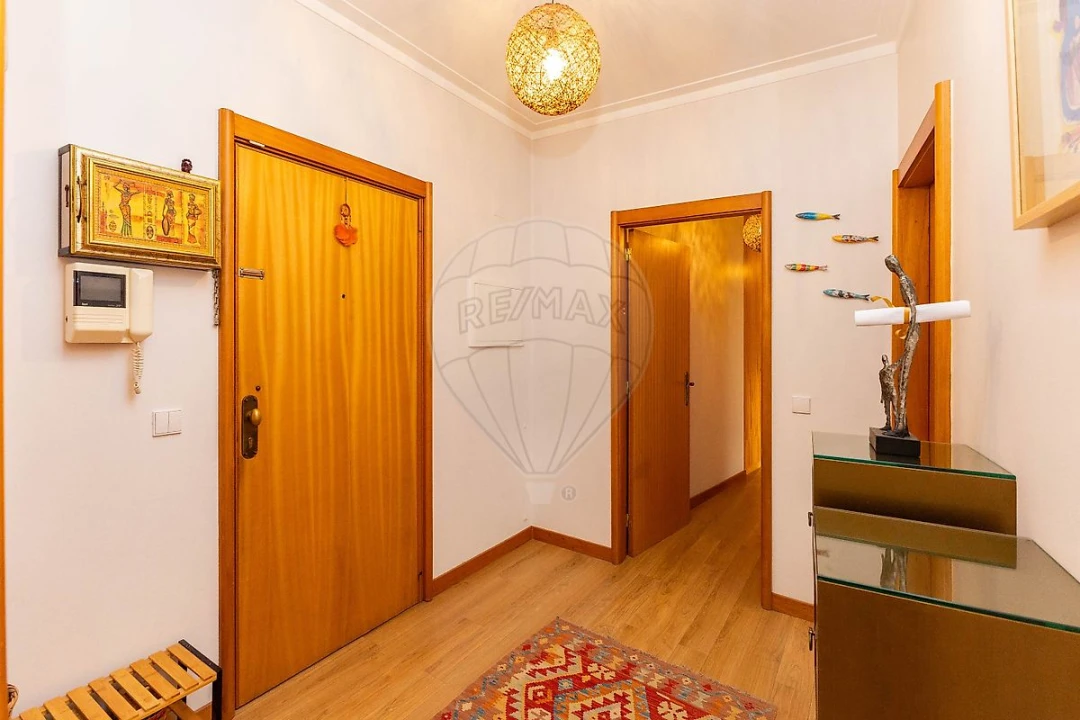 Apartamento T2 para Venda em Grijó e Sermonde Foto 17