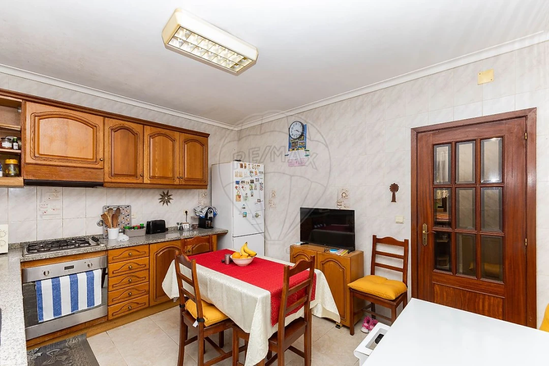 Apartamento T2 para Venda em Grijó e Sermonde Foto 15