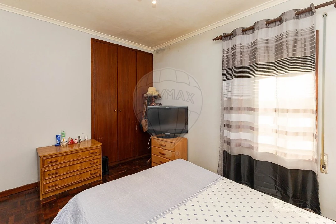 Apartamento T2 para Venda em Grijó e Sermonde Foto 4