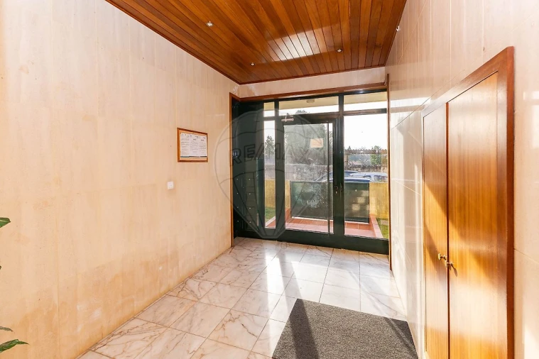 Apartamento T2 para Venda em Grijó e Sermonde Foto 17