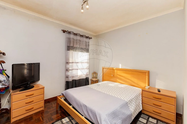 Apartamento T2 para Venda em Grijó e Sermonde Foto 2