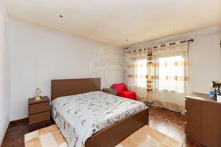 Apartamento T2 para Venda em Grijó e Sermonde Foto 3