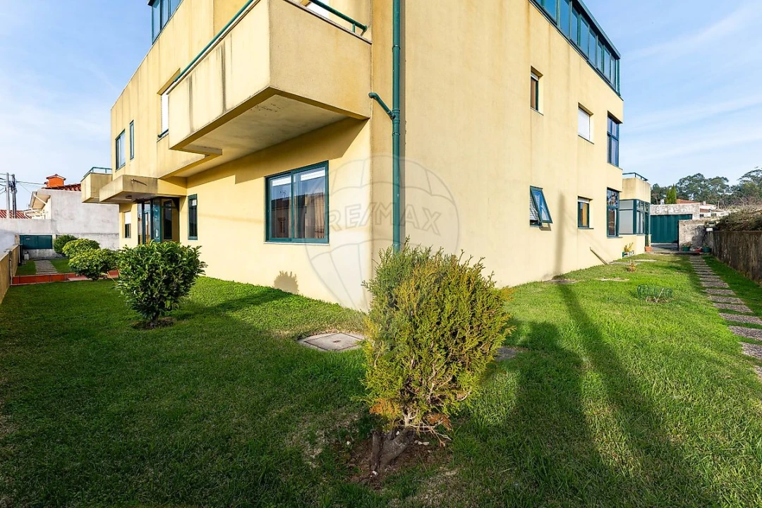 Apartamento T2 para Venda em Grijó e Sermonde Foto 23