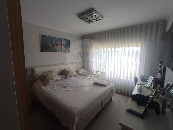 Apartamento T3 para Venda em Serzedo e Perosinho Foto 9