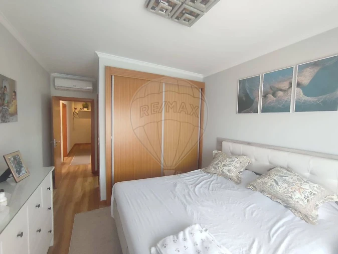 Apartamento T3 para Venda em Serzedo e Perosinho Foto 8