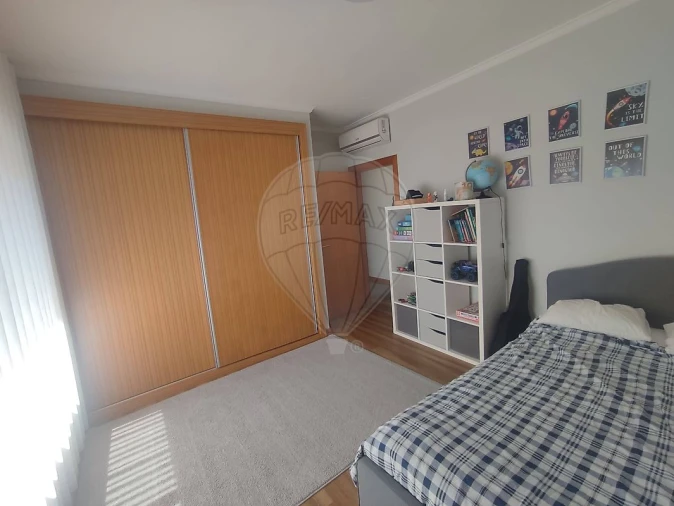 Apartamento T3 para Venda em Serzedo e Perosinho Foto 6