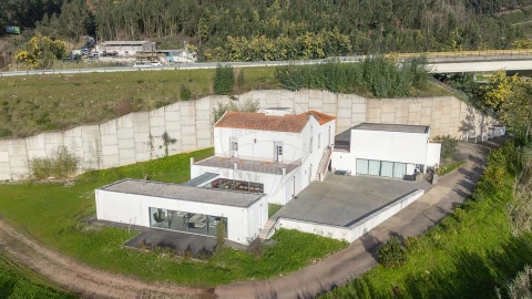 Moradia T4 para Venda em Ceira