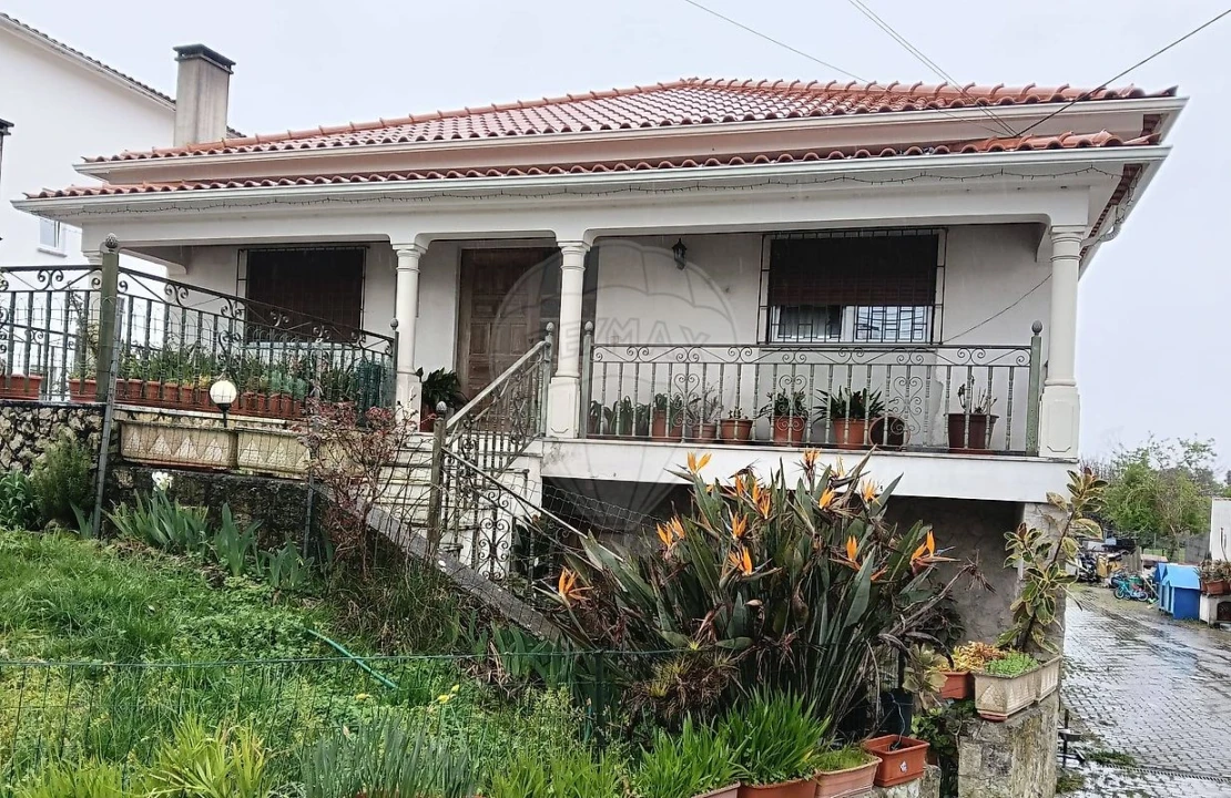 Moradia T5 para Venda em Condeixa-A-Velha e Condeixa-A-Nova Foto 1