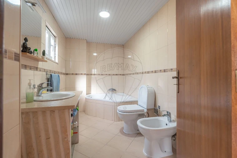 Moradia T2 para Venda em Vila Nova Foto 24