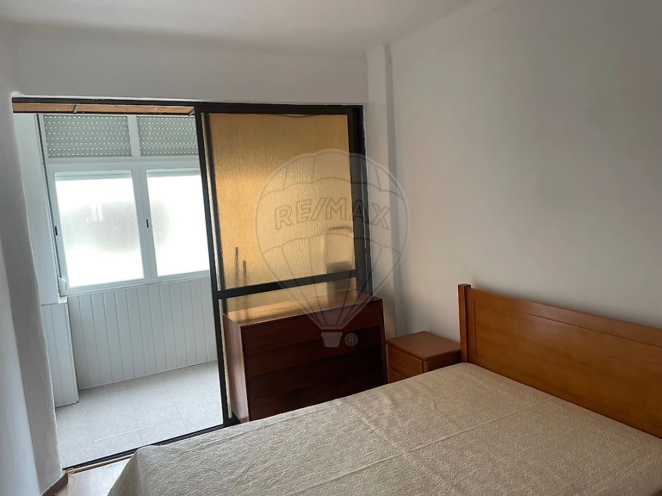 Apartamento T1 para Arrendamento em Venteira Foto 9