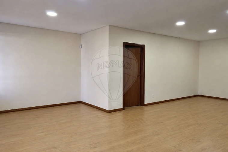 Escritório para Venda em Areeiro Foto 2