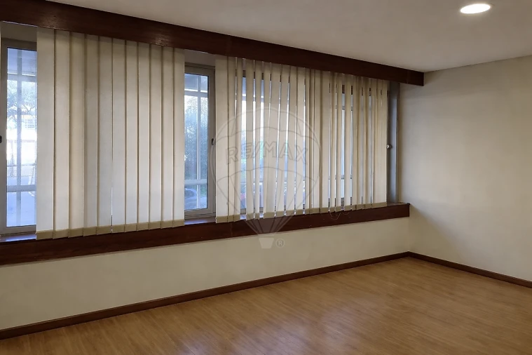 Escritório para Venda em Areeiro Foto 3