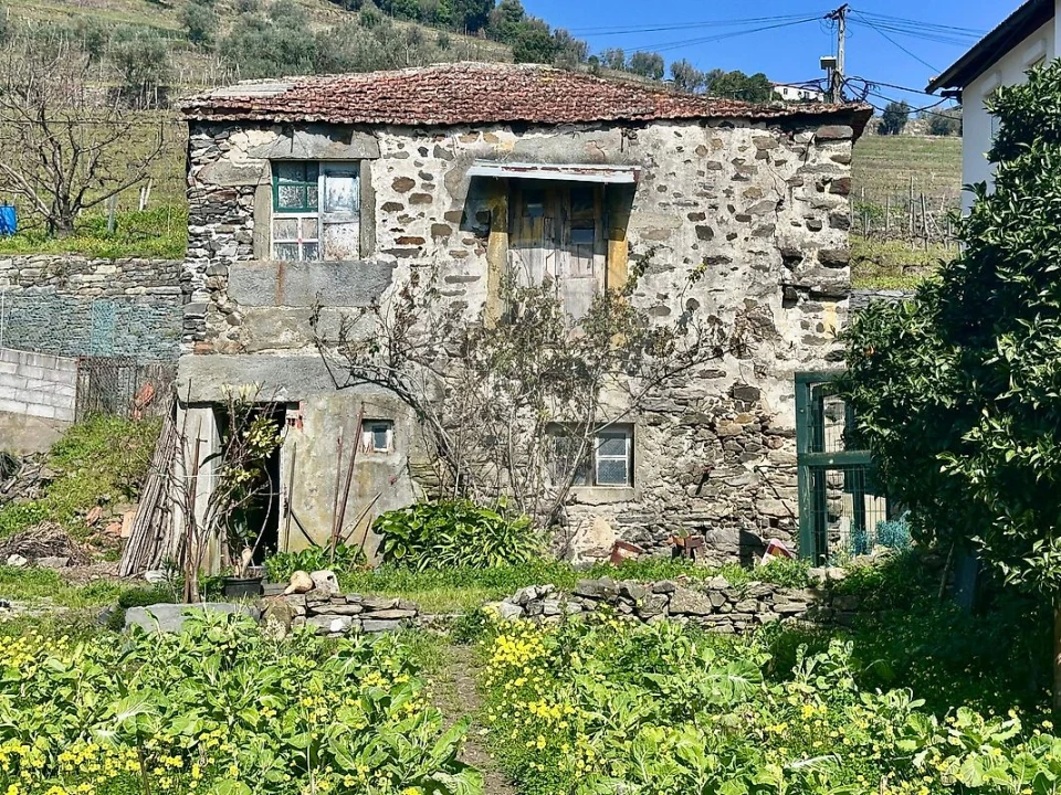 Moradia T2 para Venda em Peso da Régua e Godim Foto 1