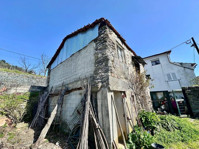 Moradia T2 para Venda em Peso da Régua e Godim Foto 12