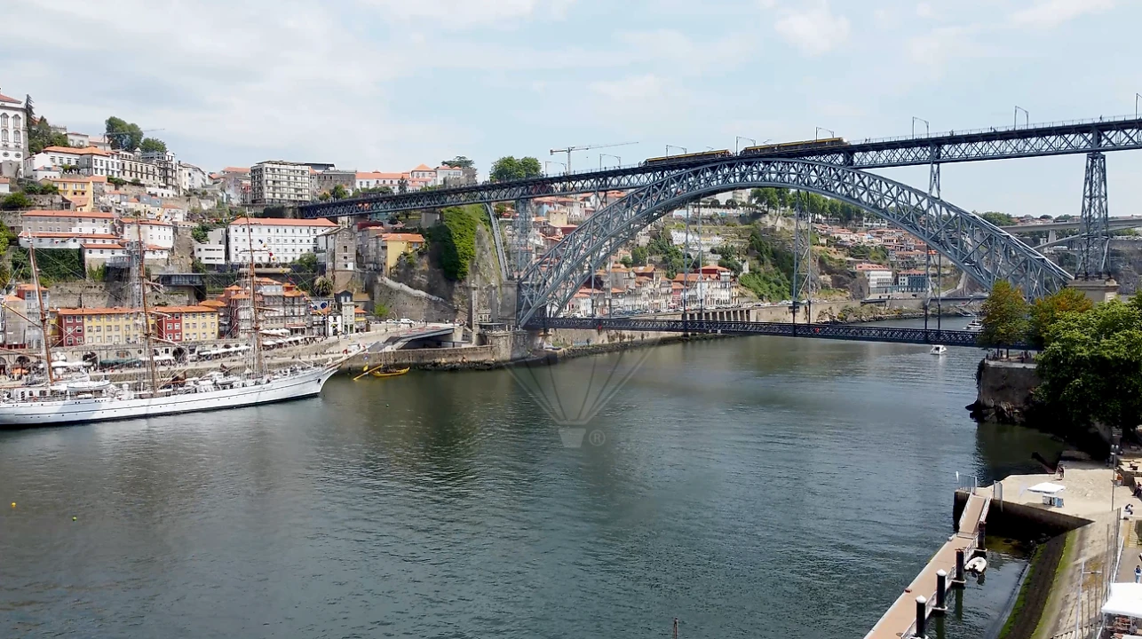Prédio para Venda em Santa Marinha e São Pedro da Afurada Foto 10