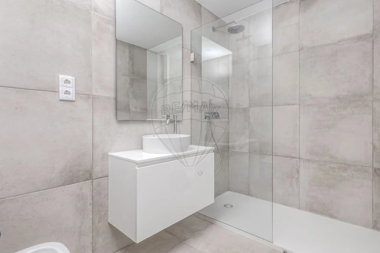 Apartamento T1 para Arrendamento em Paranhos Foto 14