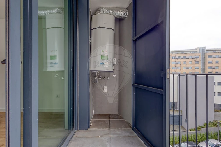 Apartamento T1 para Arrendamento em Paranhos Foto 13