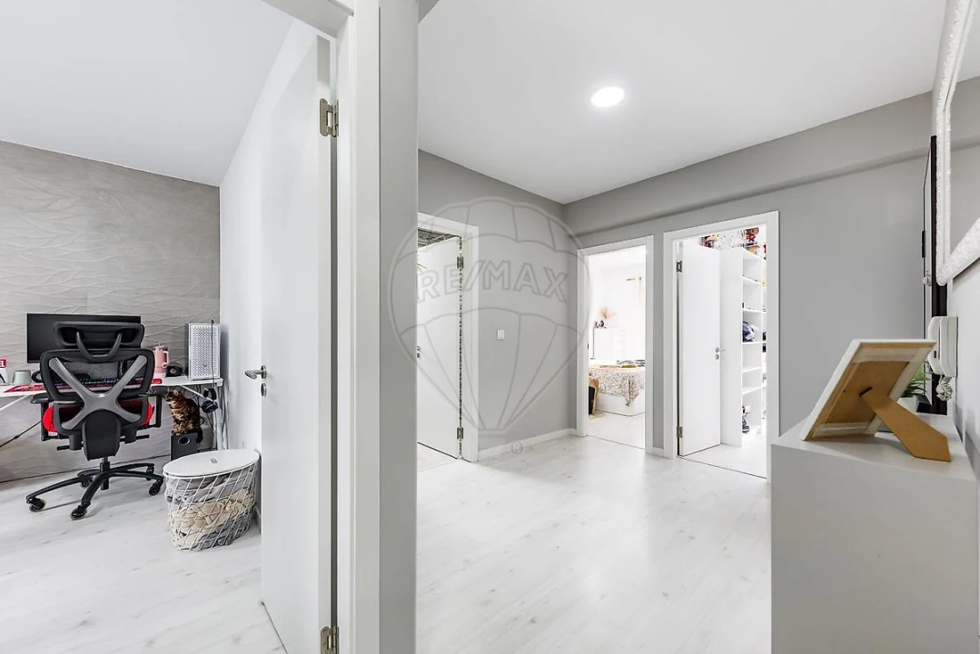 Apartamento T3 para Venda em Corroios Foto 2