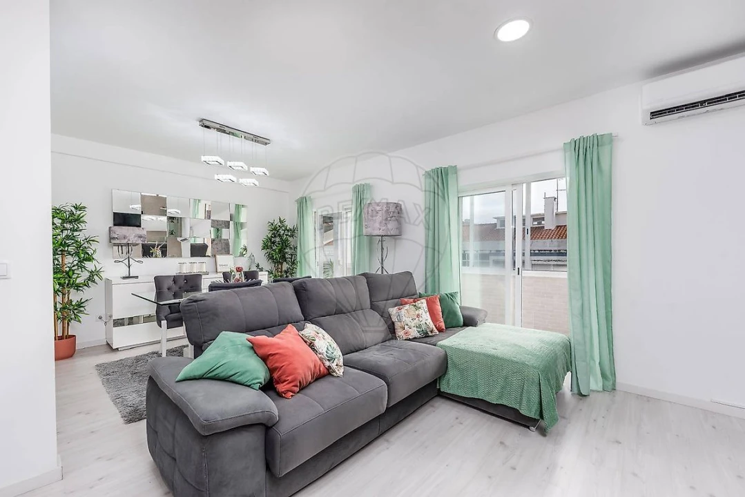 Apartamento T3 para Venda em Corroios Foto 23