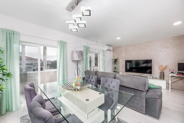 Apartamento T3 para Venda em Corroios Foto 21