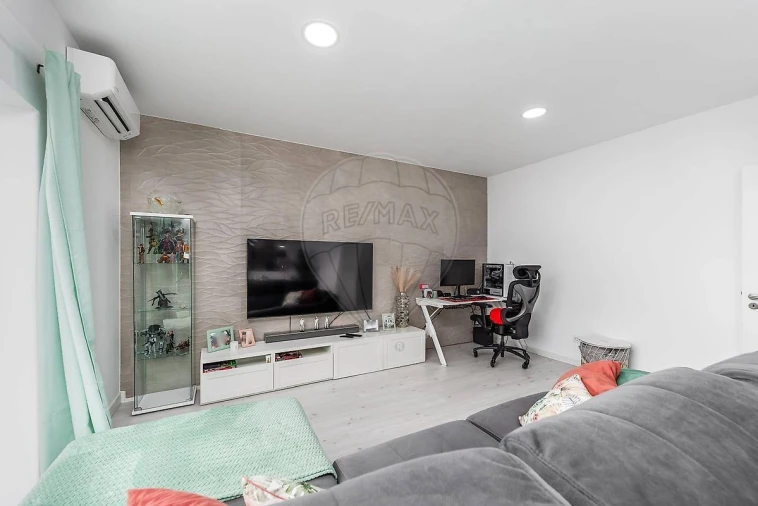 Apartamento T3 para Venda em Corroios Foto 16