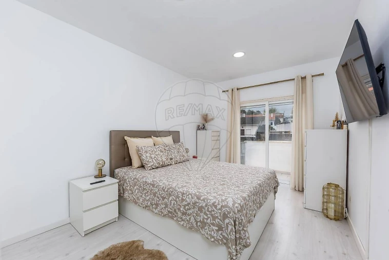 Apartamento T3 para Venda em Corroios Foto 9