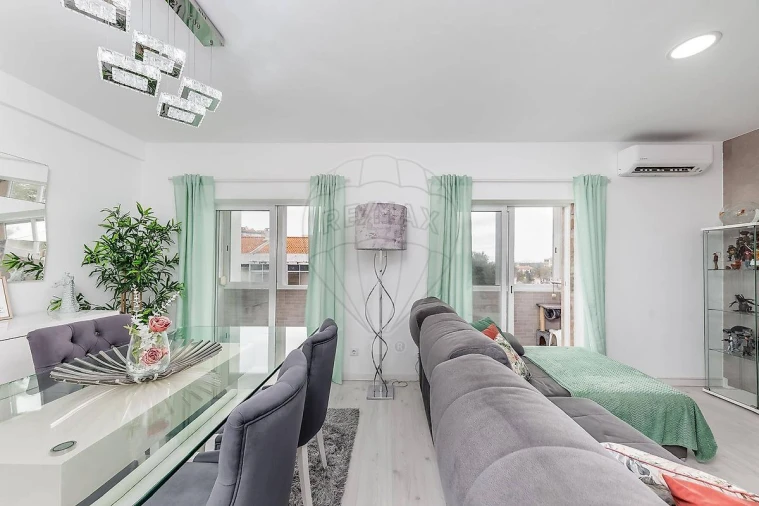 Apartamento T3 para Venda em Corroios Foto 18