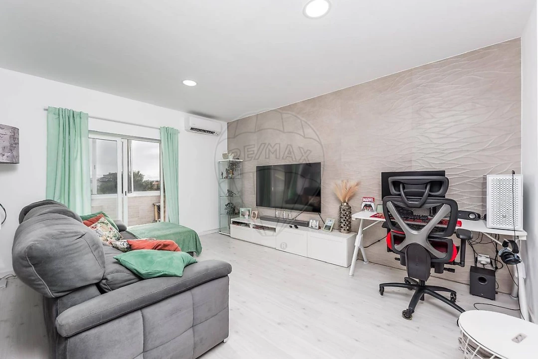 Apartamento T3 para Venda em Corroios Foto 19