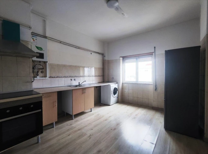 Apartamento T2 para Venda em Amora Foto 4