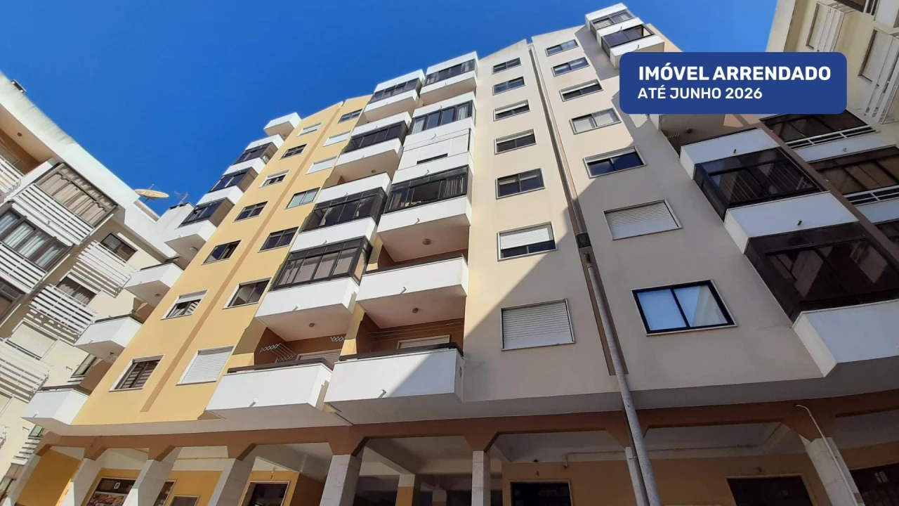 Apartamento T2 para Venda em Agualva e Mira-Sintra Foto 1