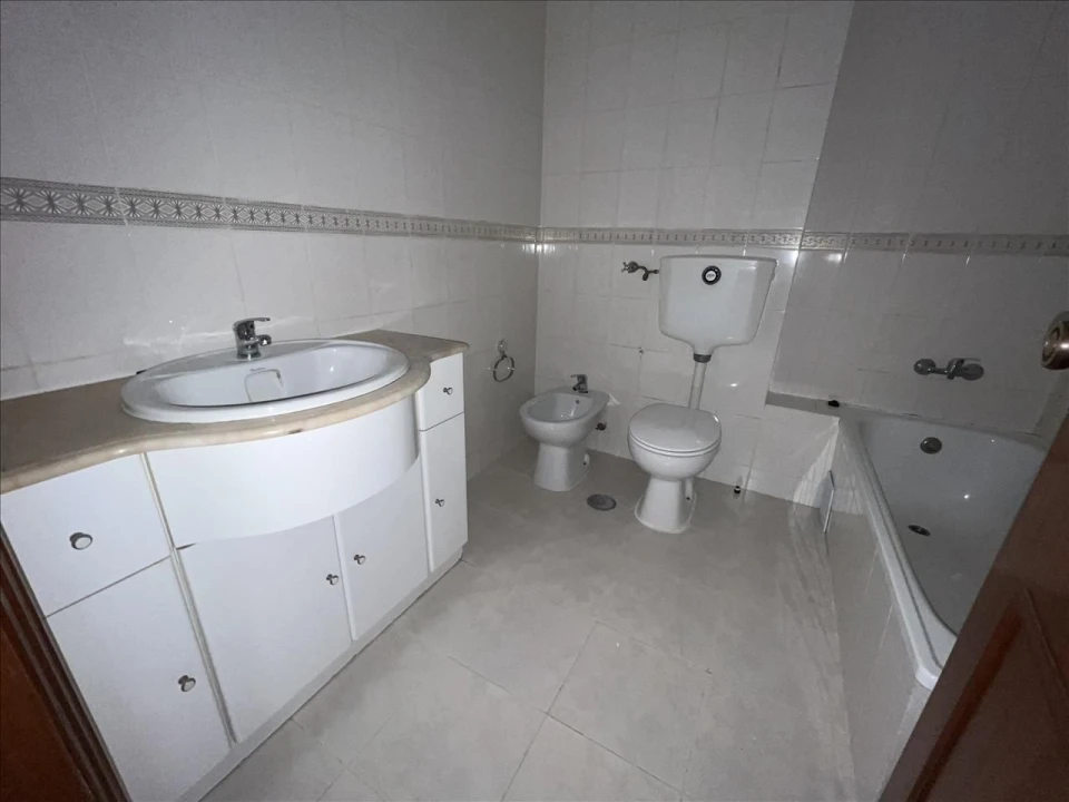 Apartamento T2 para Venda em Agualva e Mira-Sintra Foto 13