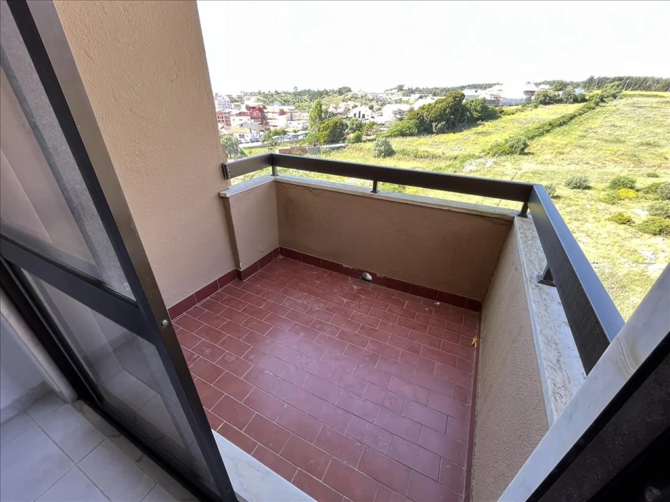 Apartamento T2 para Venda em Agualva e Mira-Sintra Foto 6