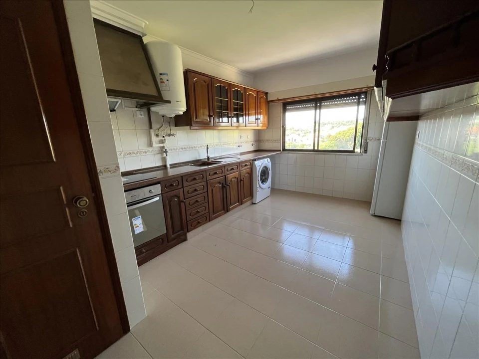 Apartamento T2 para Venda em Agualva e Mira-Sintra Foto 7
