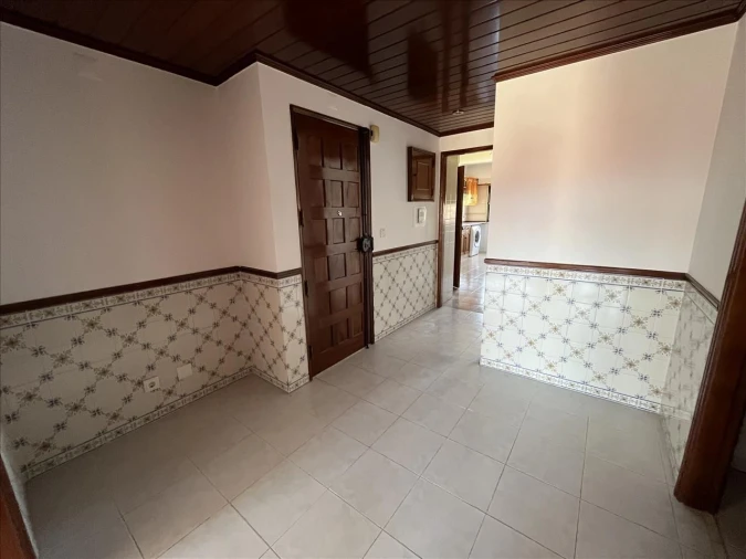 Apartamento T2 para Venda em Agualva e Mira-Sintra Foto 4