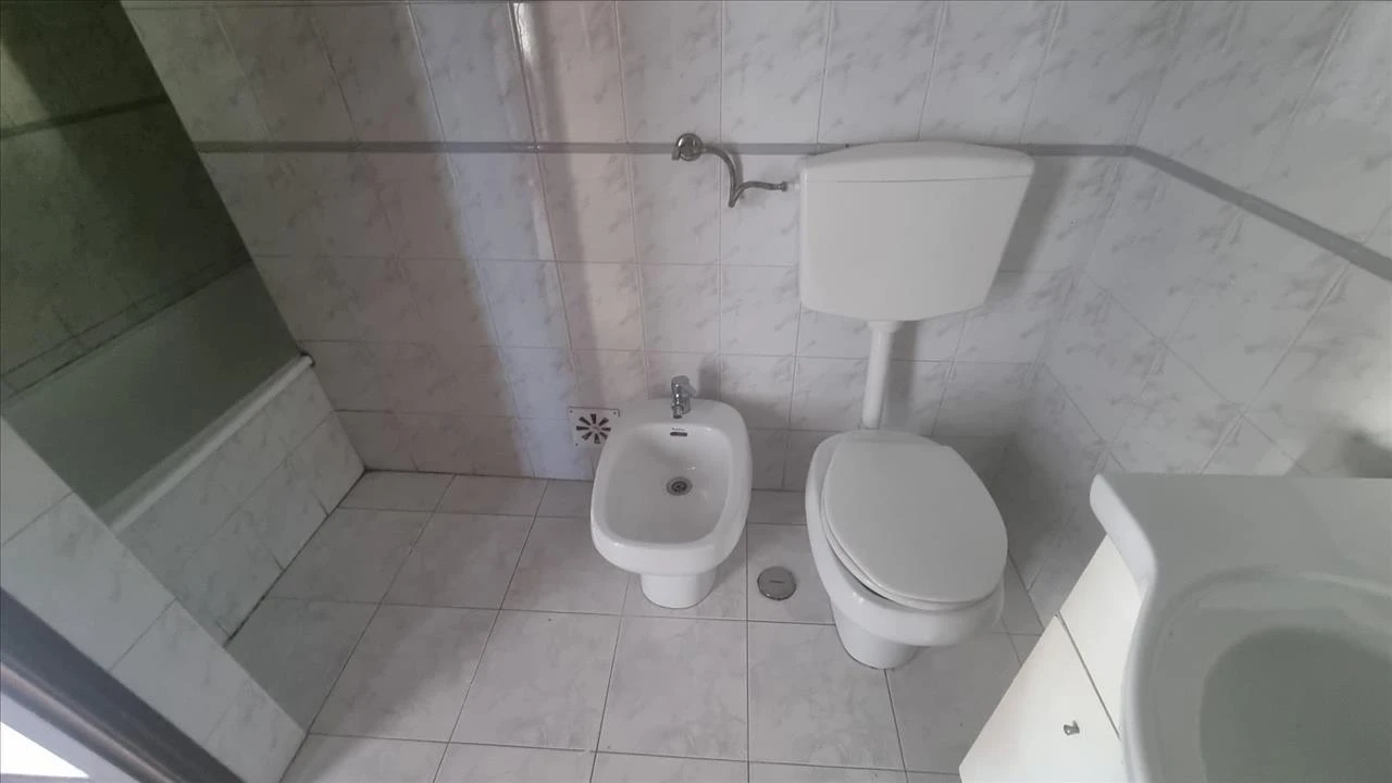 Apartamento T3 para Venda em Rio de Mouro Foto 16
