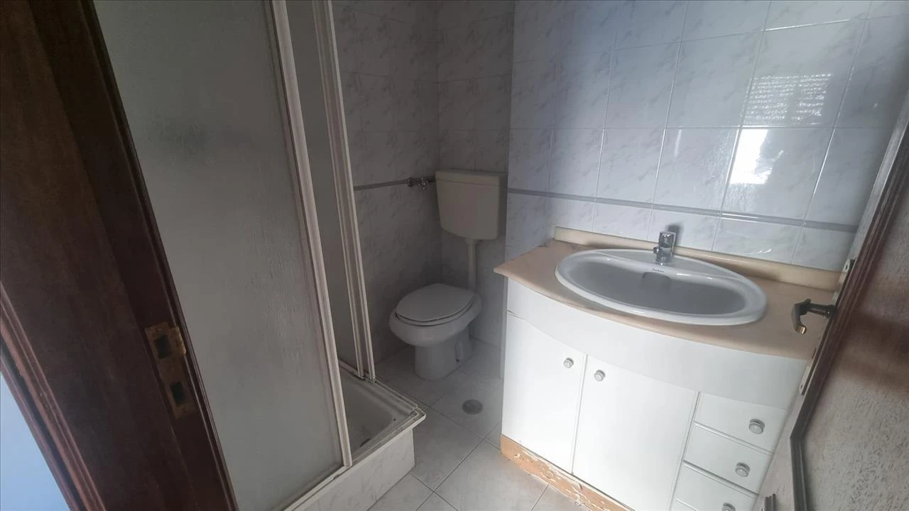 Apartamento T3 para Venda em Rio de Mouro Foto 17