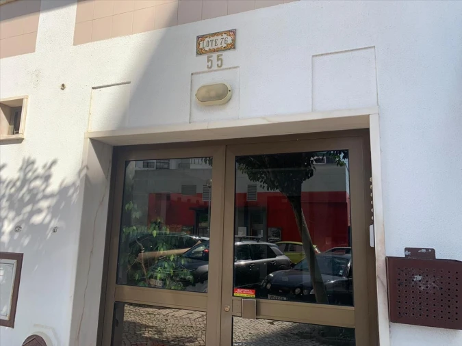 Apartamento T3 para Venda em Rio de Mouro Foto 2