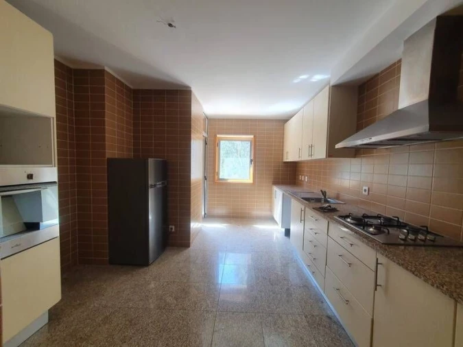 Apartamento T3 para Venda em Moreira Foto 11
