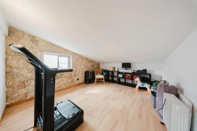 Moradia T4 para Venda em Fernao Ferro