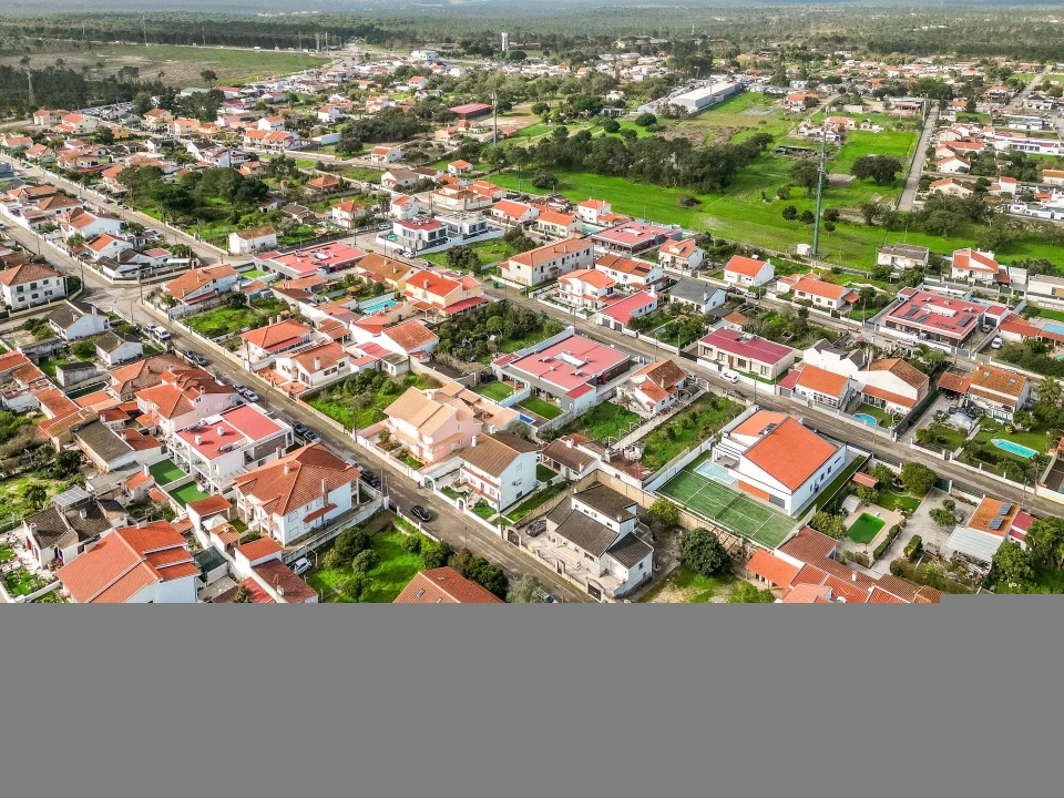 Moradia T4 para Venda em Fernao Ferro Foto 42