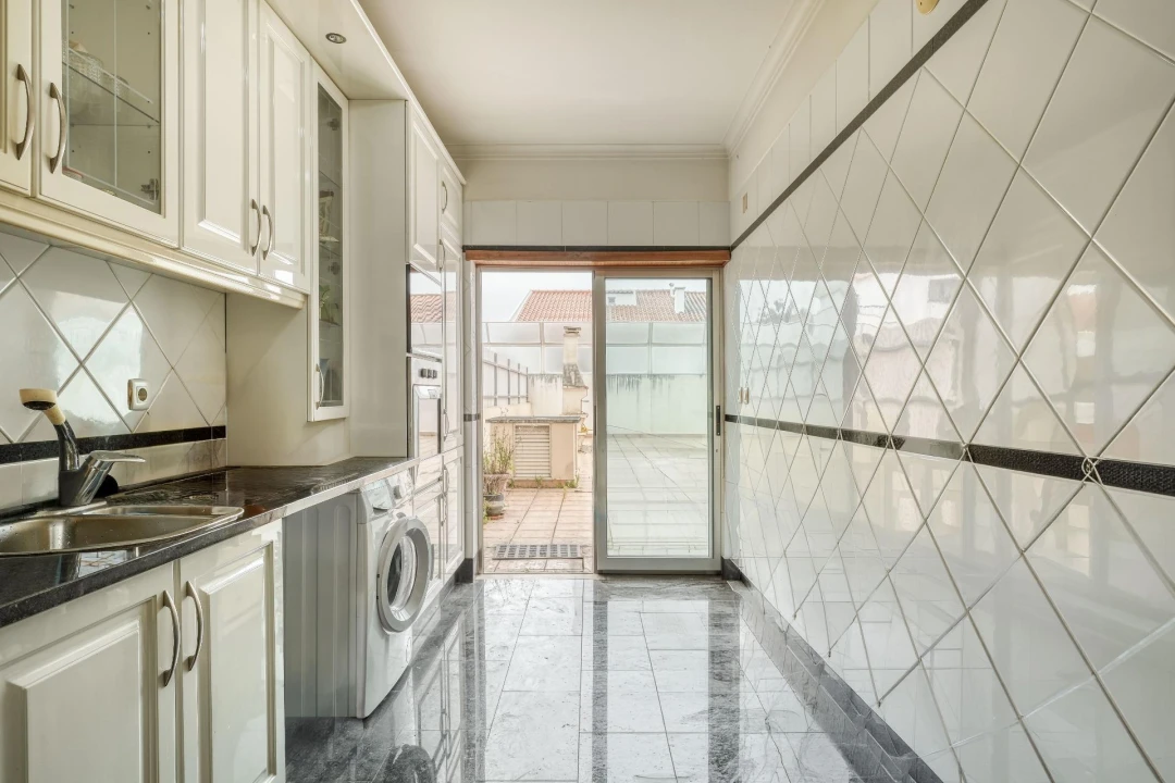 Apartamento T2 para Venda em Costa da Caparica Foto 15