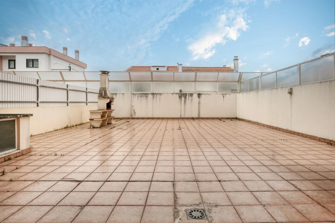 Apartamento T2 para Venda em Costa da Caparica Foto 17