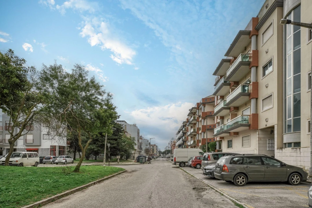 Apartamento T2 para Venda em Costa da Caparica Foto 3