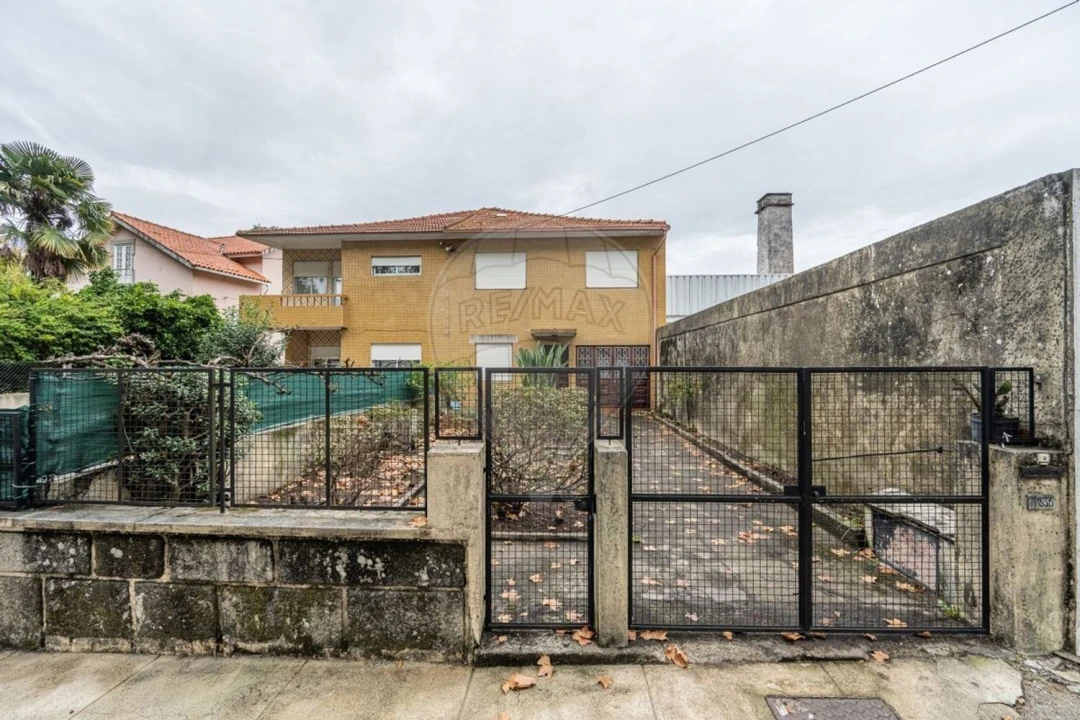 Moradia T5 para Venda em São Mamede de Infesta e Senhora da Hora Foto 2