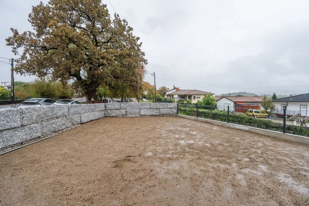 Moradia T2 para Venda em Taide Foto 11